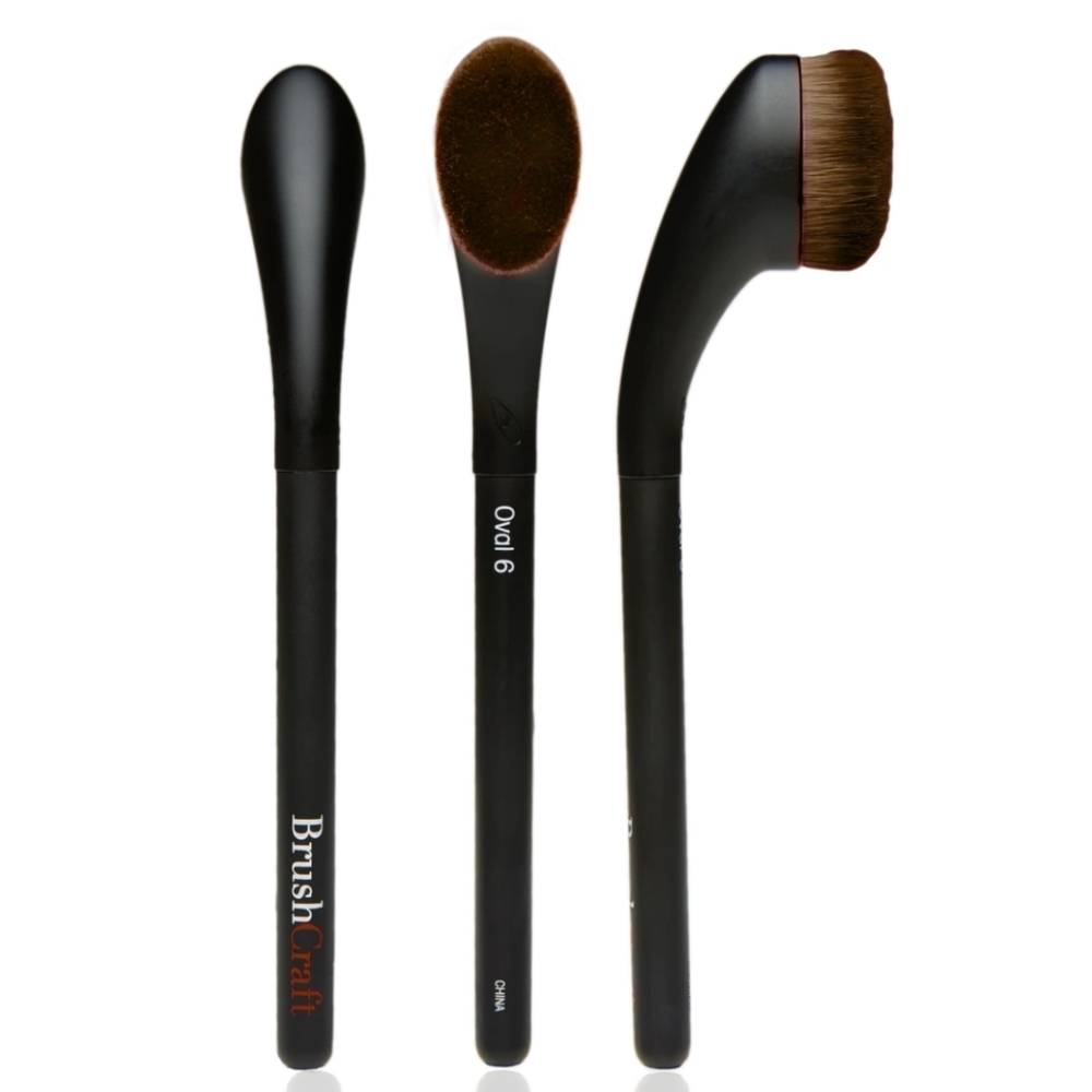 Artìs Brushcraft Oval 6 makeup brush